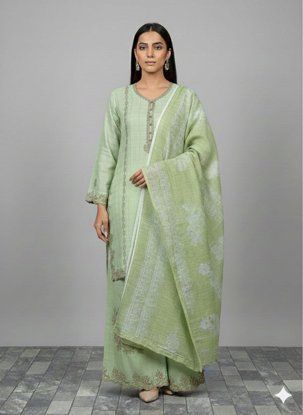 STUNNING 3PIECE EMBROIDERED DRESS