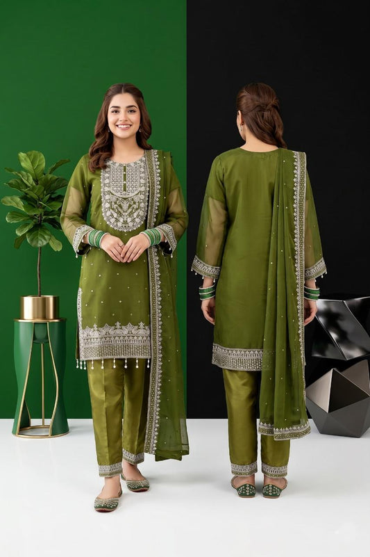 Pehnavaa Women's Fancy Crinkle Chiffon 3-Piece Suit – Luxury Embroidered Festive Collection