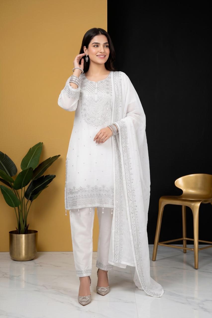 Pehnavaa Women's Fancy Crinkle Chiffon 3-Piece Suit – Luxury Embroidered Festive Collection