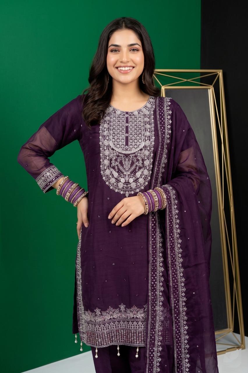 Pehnavaa Women's Fancy Crinkle Chiffon 3-Piece Suit – Luxury Embroidered Festive Collection