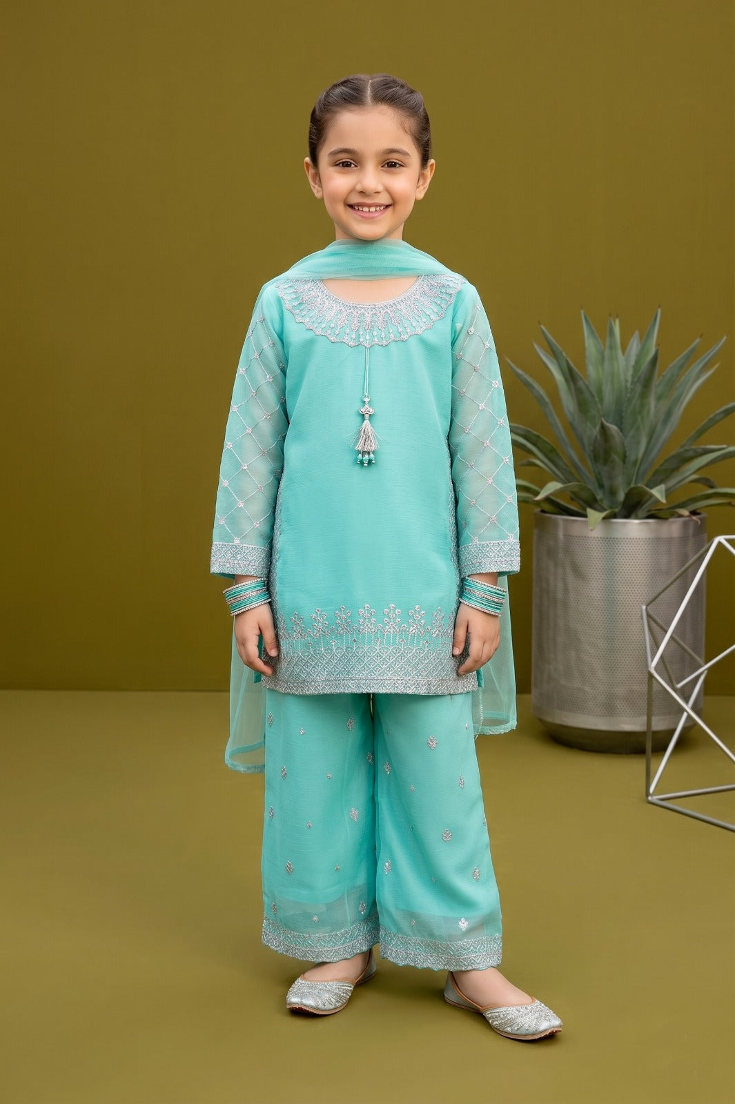 Pehnavaa Girls' Luxury Fancy Chiffon 2-Piece Suit – Embroidered Chiffon Sleeve Festive Collection