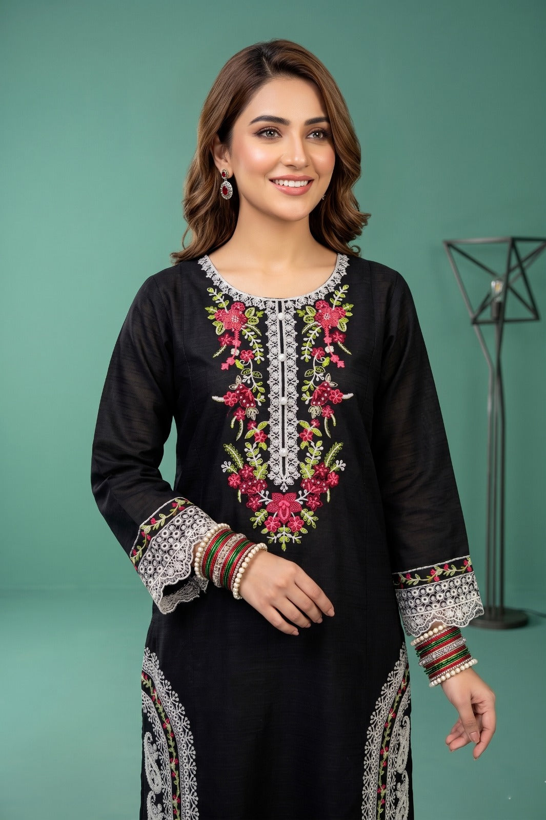 Pehnavaa Embroidered 3-Piece Suit in Black
